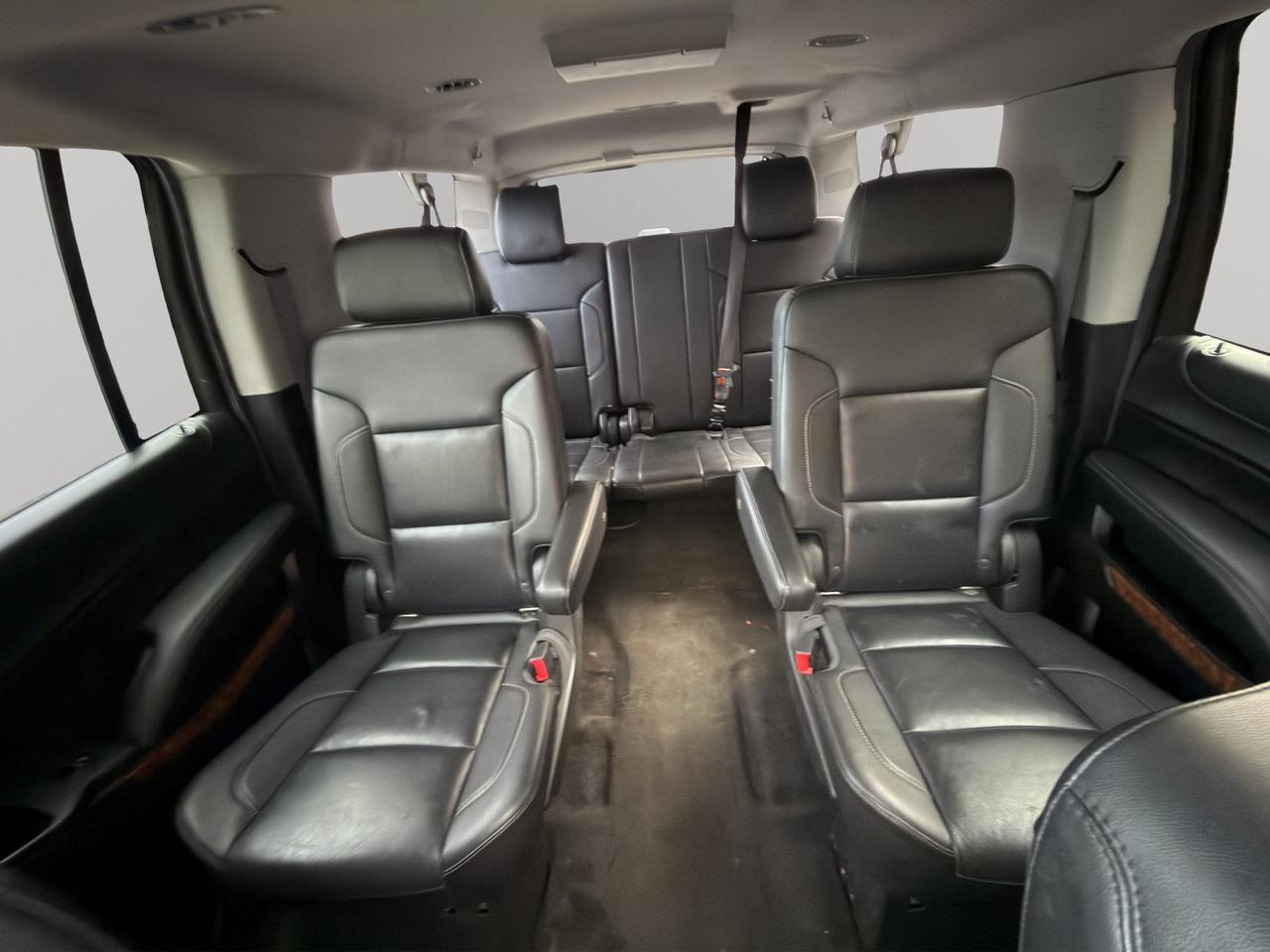 2017 Chevrolet Suburban Premier | Front Collison Warning | Adaptive Cruise Control | Lane Keep Assist | Blind Spot Monitor | Photo