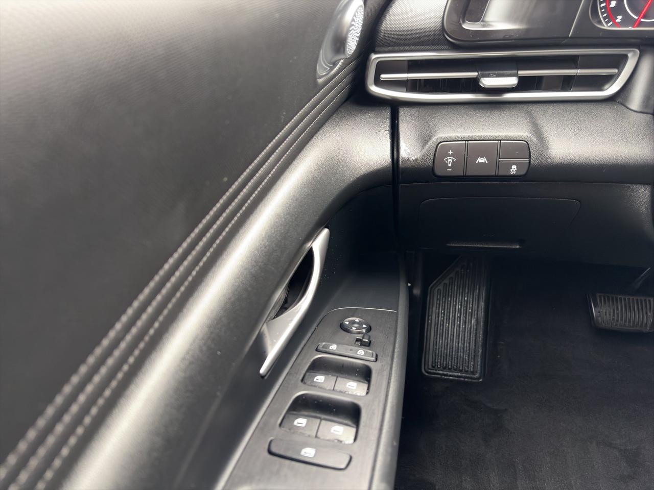 2021 Hyundai Elantra Preferred | Sunroof | Blind Spot Monitor | Lane Keeping Assist | Cruise Control Steer Assist | Photo