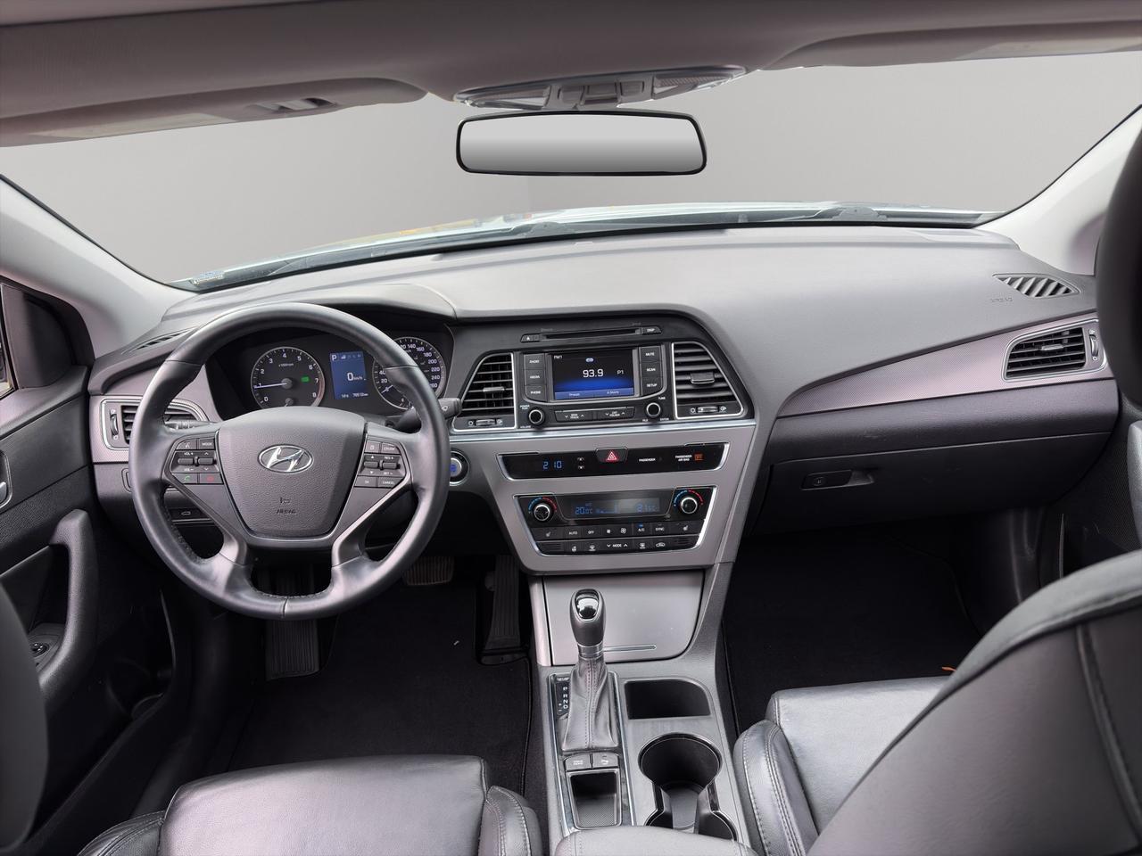 2015 Hyundai Sonata 2.4L Sport | Blind Spot Monitor | Cross-Traffic Alert | Cruise Control |  Sunroof | Photo