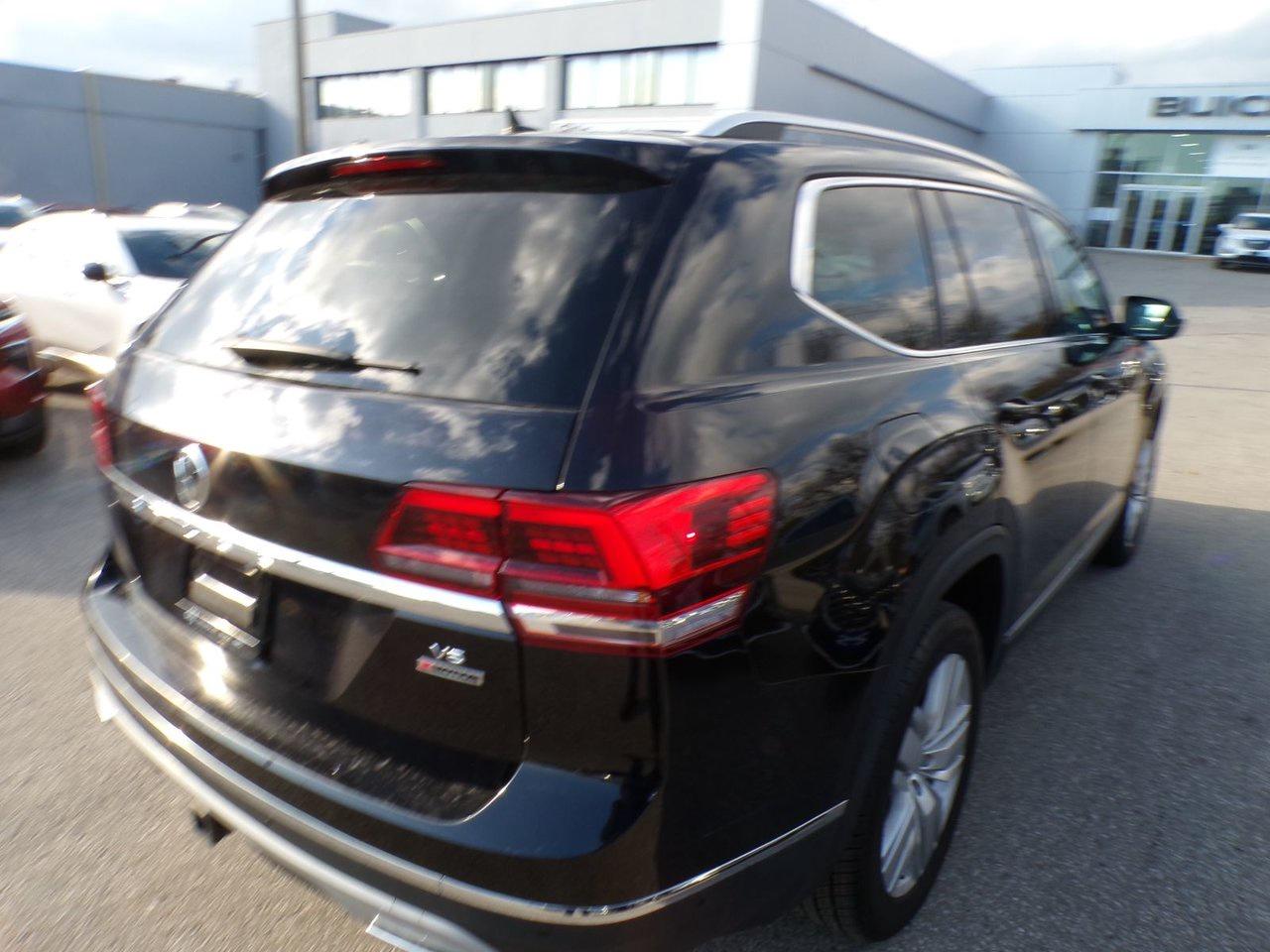 2018 Volkswagen Atlas Execline 3.6L 8sp at w/Tip 4MOTION Photo3
