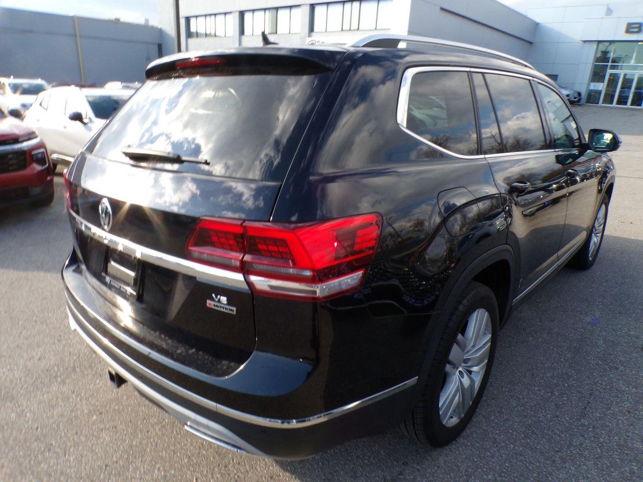 2018 Volkswagen Atlas Execline 3.6L 8sp at w/Tip 4MOTION Photo4