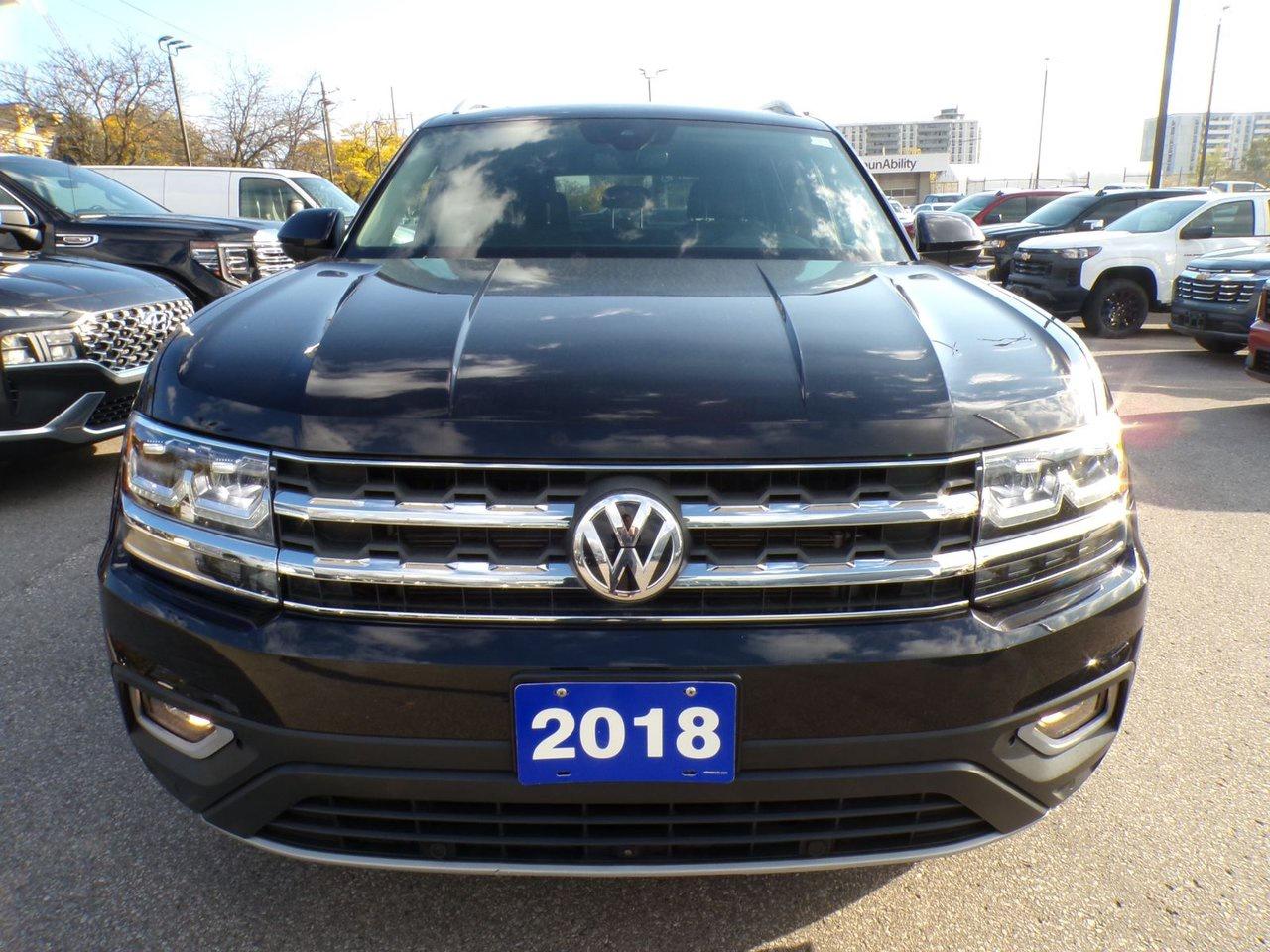 2018 Volkswagen Atlas Execline 3.6L 8sp at w/Tip 4MOTION Photo1