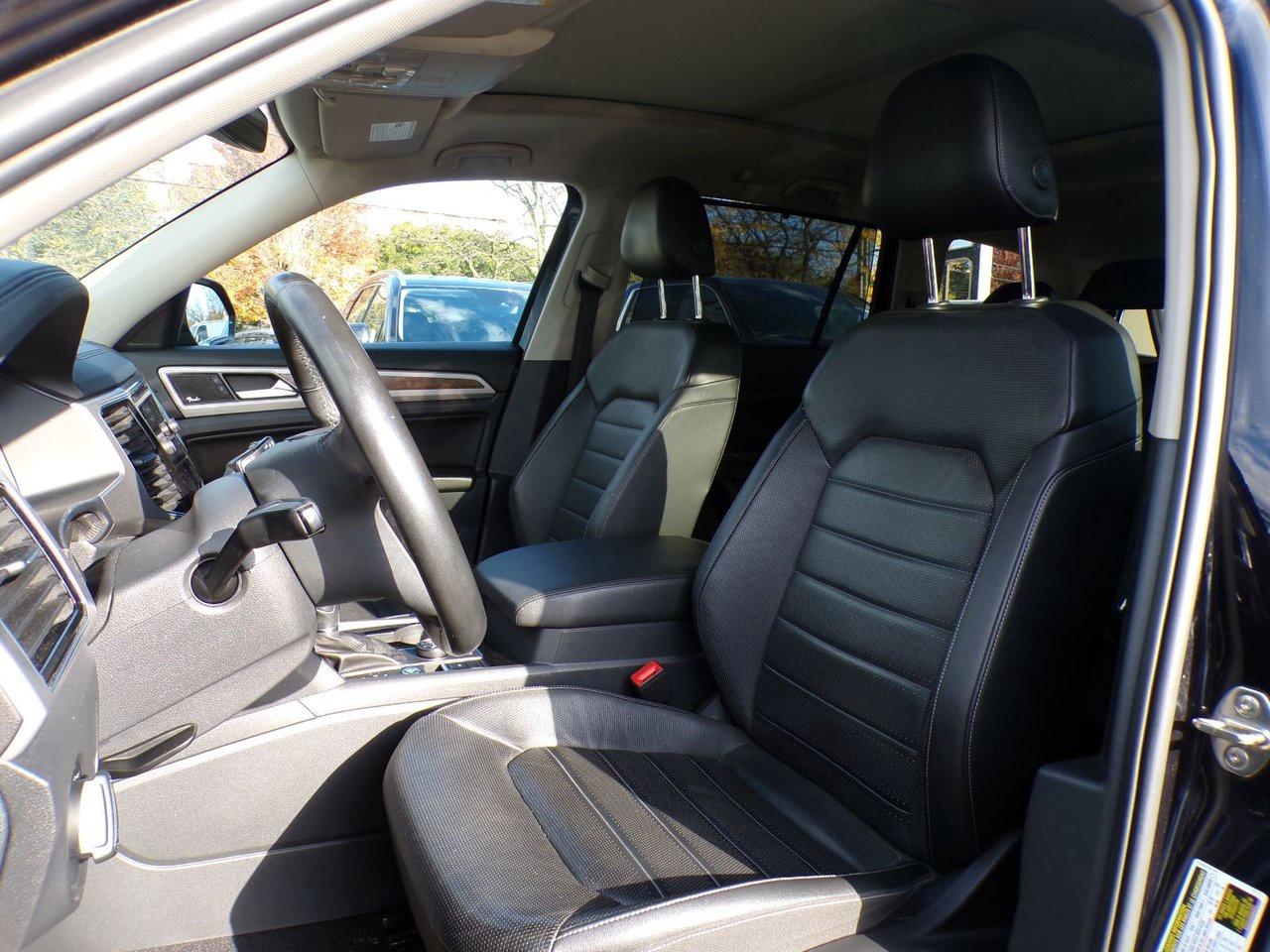 2018 Volkswagen Atlas Execline 3.6L 8sp at w/Tip 4MOTION Photo