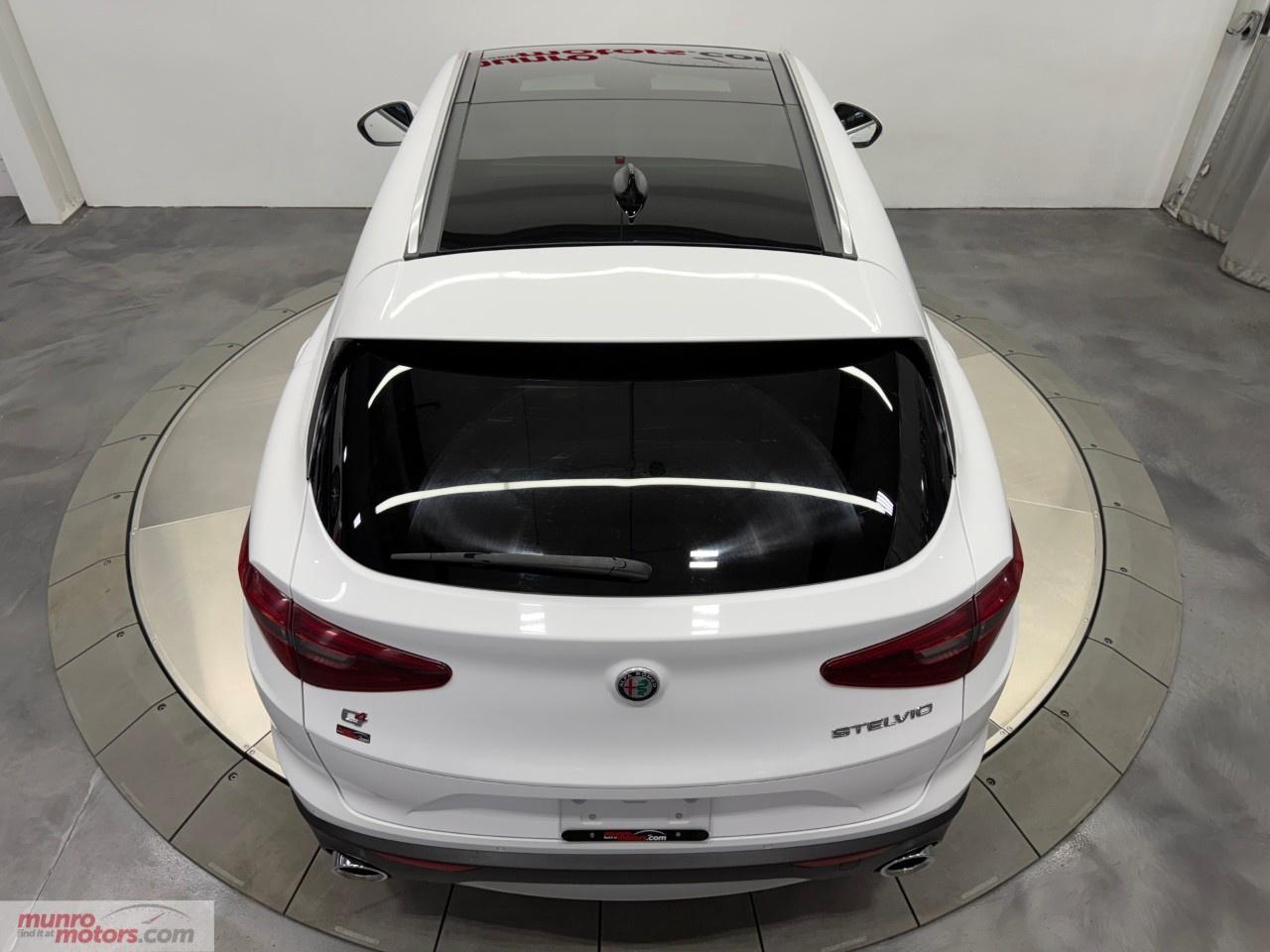 2018 Alfa Romeo Stelvio TI AWD Photo