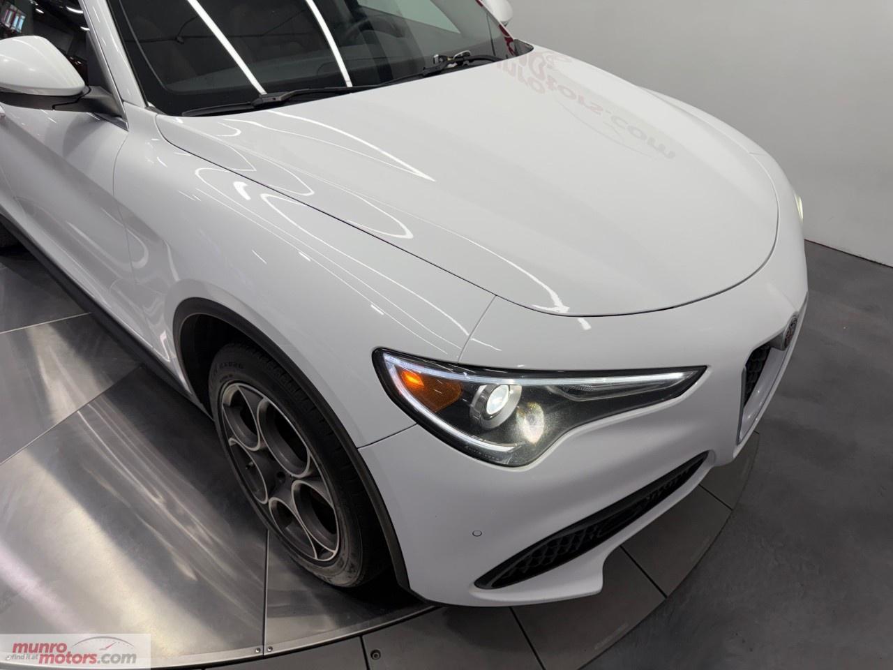 2018 Alfa Romeo Stelvio TI AWD Photo