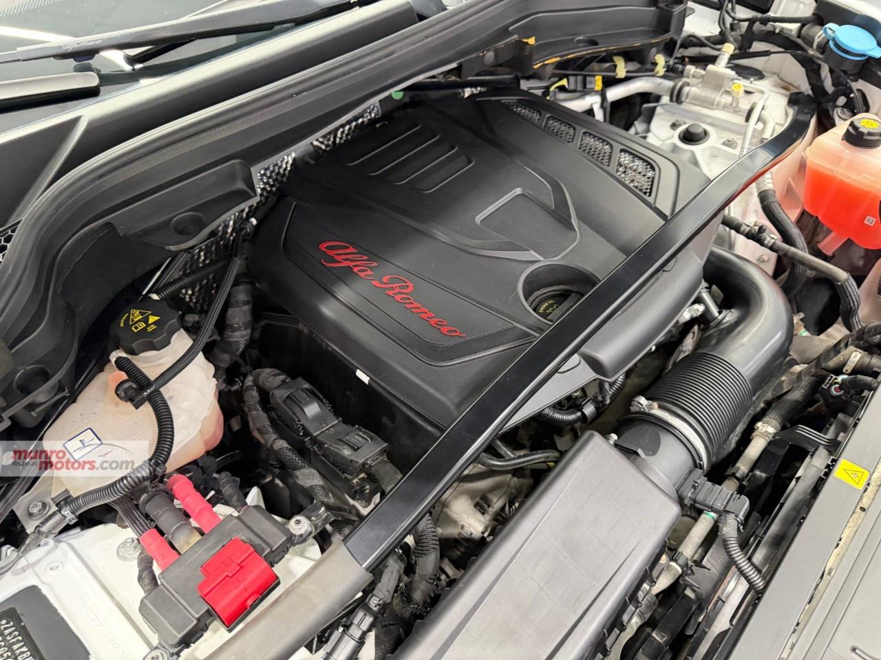 2018 Alfa Romeo Stelvio TI AWD Photo