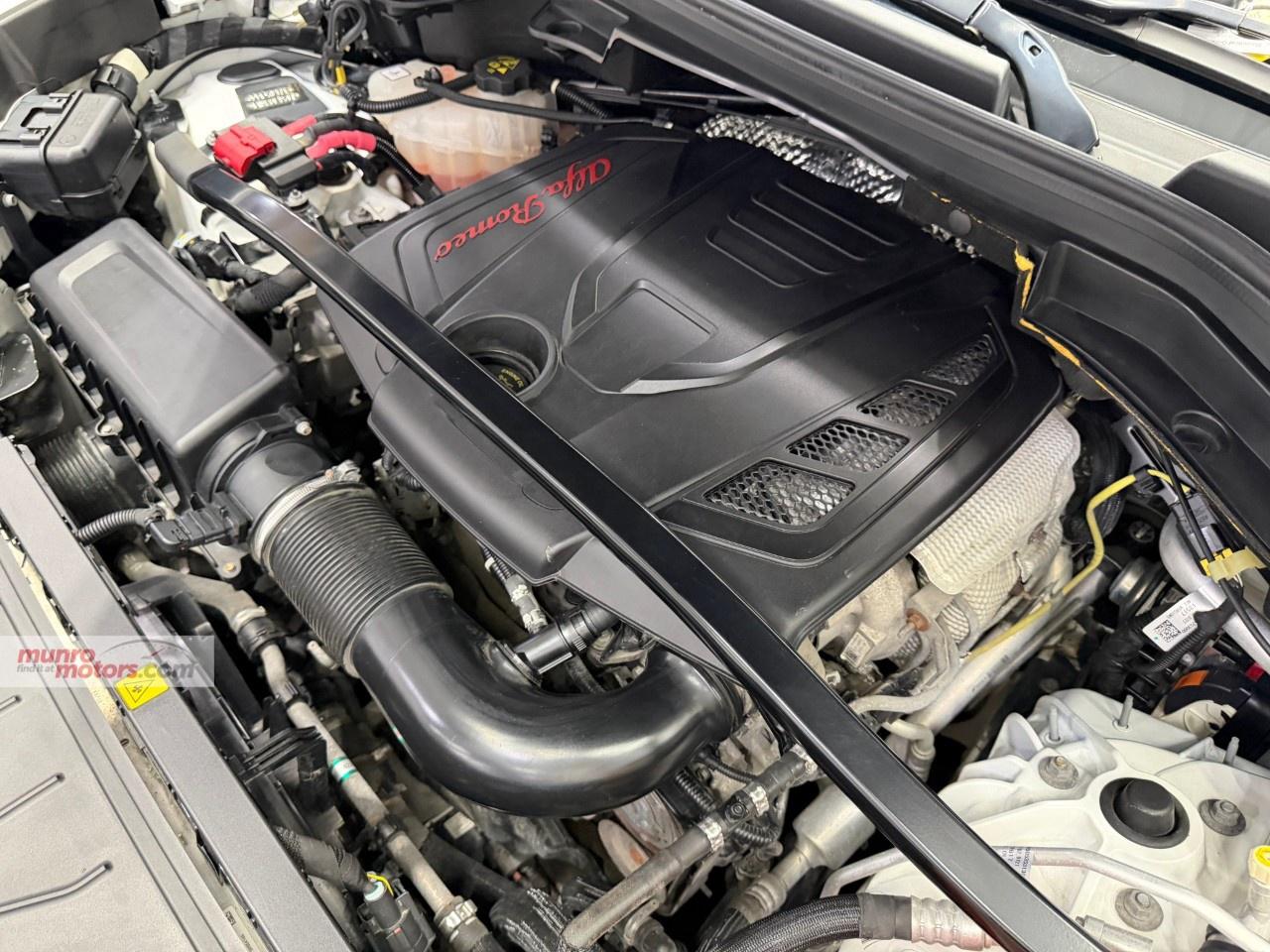 2018 Alfa Romeo Stelvio TI AWD Photo