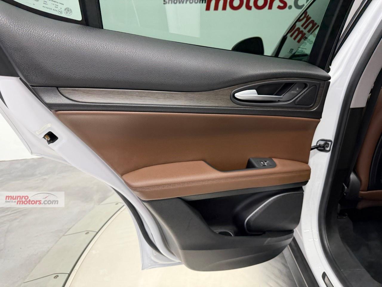 2018 Alfa Romeo Stelvio TI AWD Photo