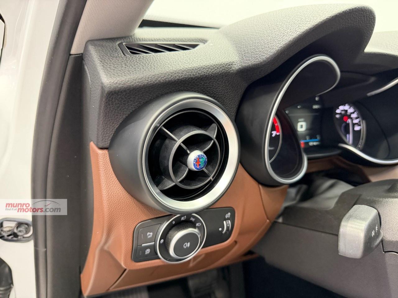 2018 Alfa Romeo Stelvio TI AWD Photo