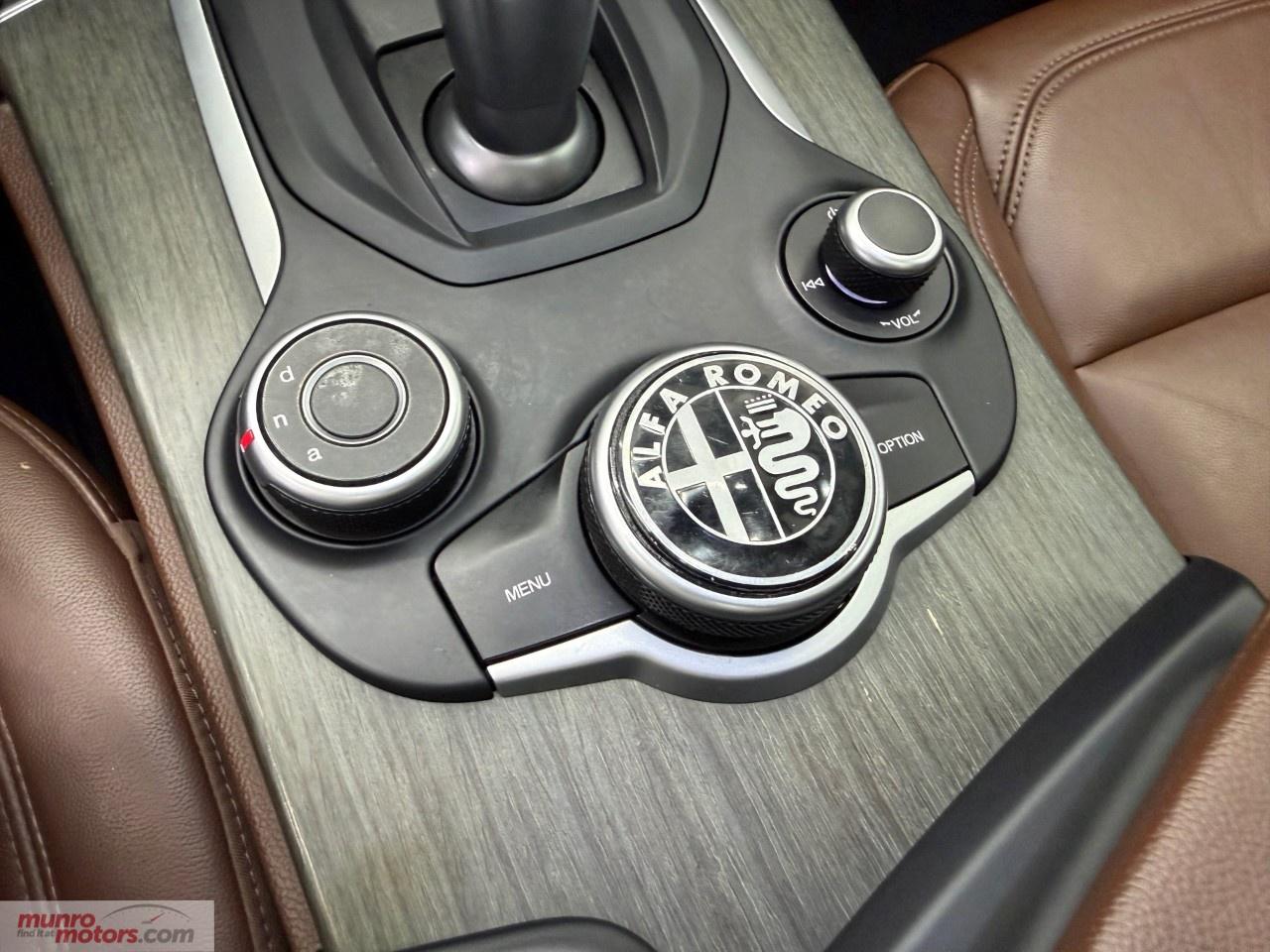 2018 Alfa Romeo Stelvio TI AWD Photo