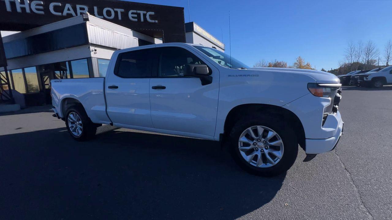 2022 Chevrolet Silverado 1500 Custom 4X4, SIRIUS XM, CRUISE CONTROL, BACK UP CAM!! Photo