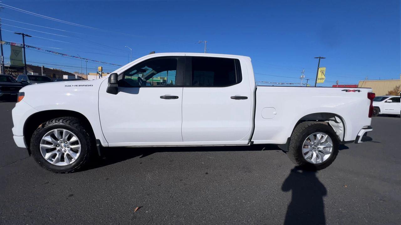 2022 Chevrolet Silverado 1500 Custom 4X4, SIRIUS XM, CRUISE CONTROL, BACK UP CAM!! Photo