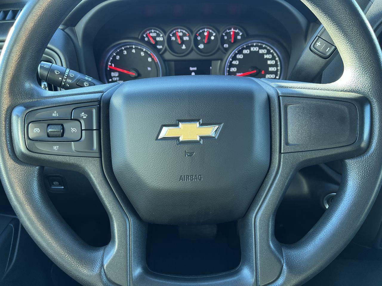 2022 Chevrolet Silverado 1500 Custom 4X4, SIRIUS XM, CRUISE CONTROL, BACK UP CAM!! Photo