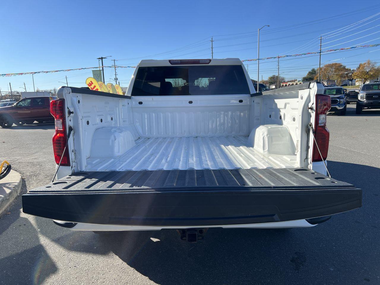 2022 Chevrolet Silverado 1500 Custom 4X4, SIRIUS XM, CRUISE CONTROL, BACK UP CAM!! Photo