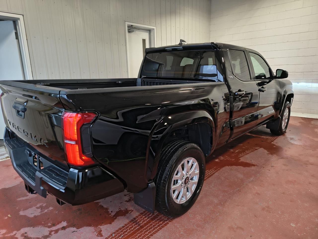 2024 Toyota Tacoma SR5 Photo