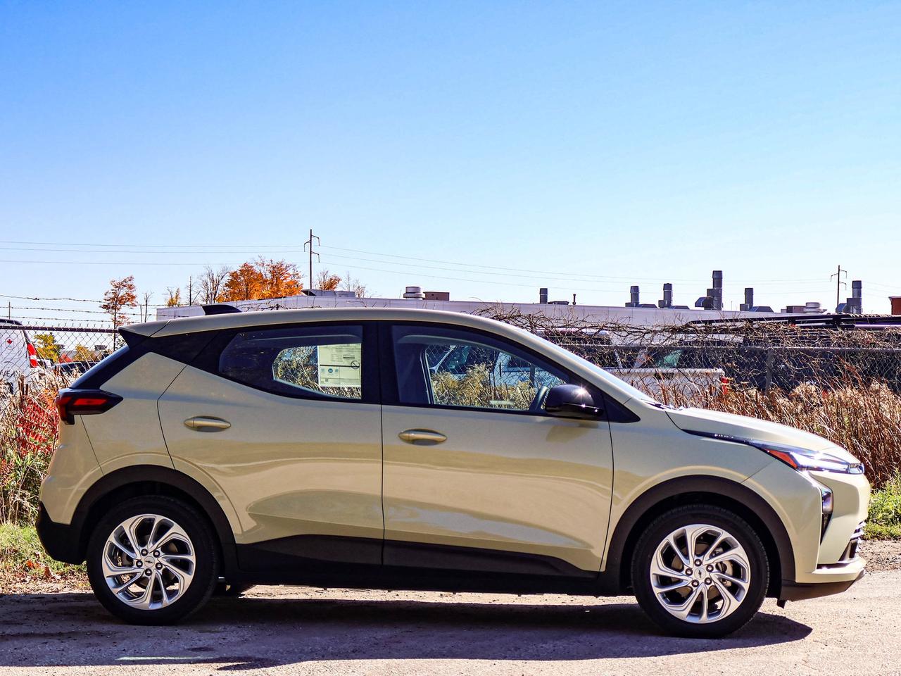 2027 Chevrolet Bolt LT Photo