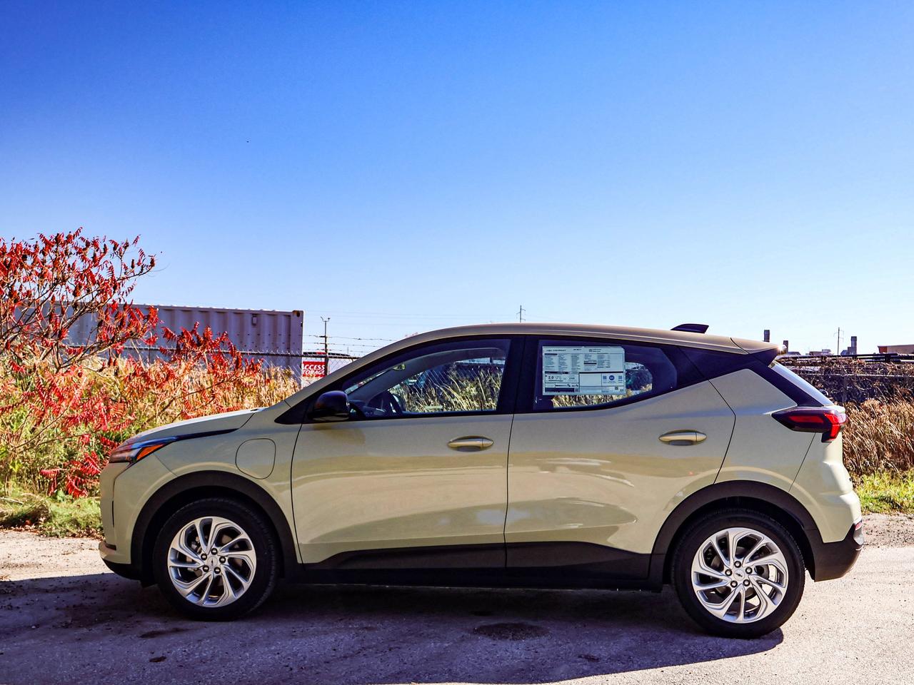 2027 Chevrolet Bolt LT Photo