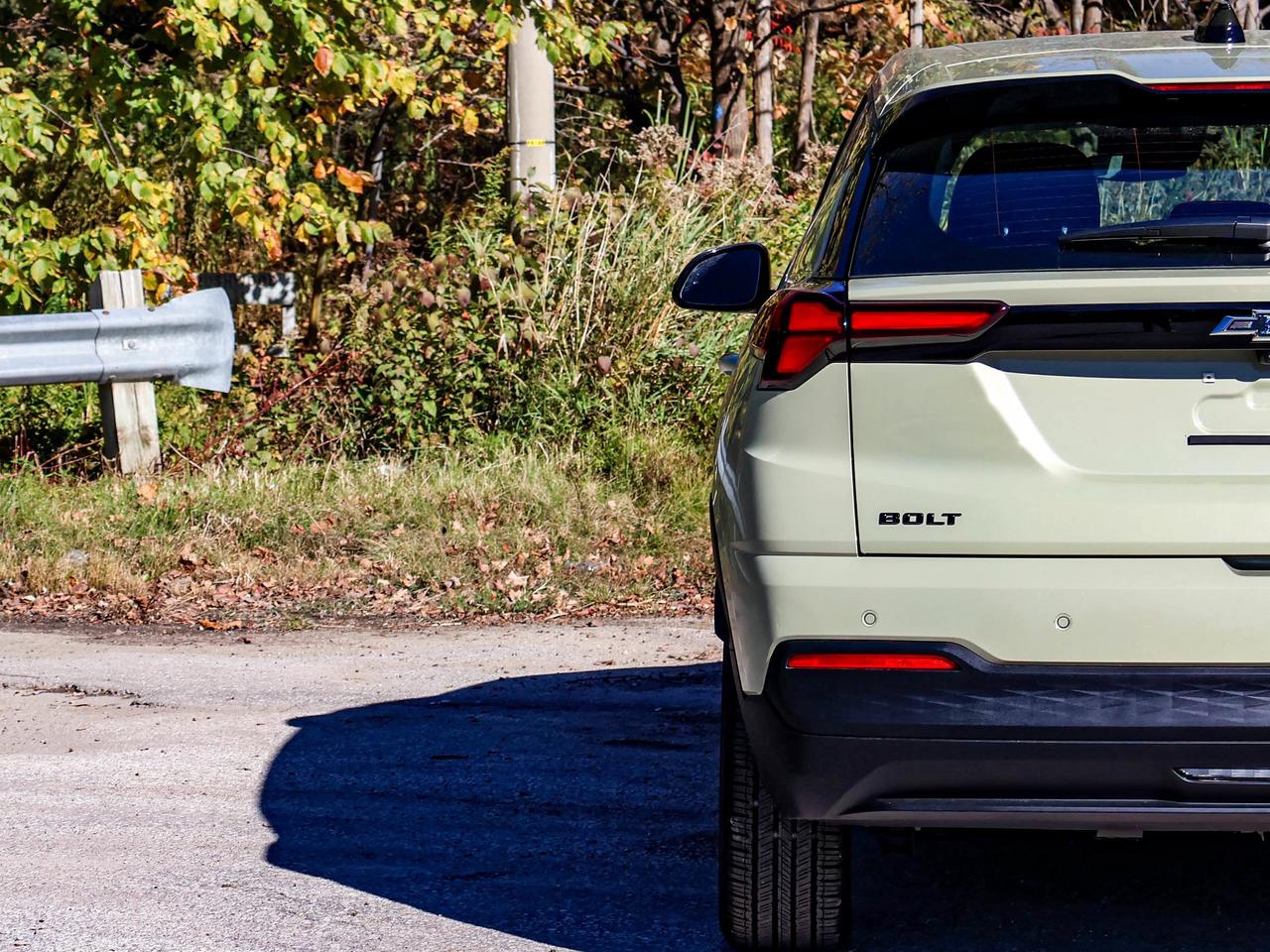 2027 Chevrolet Bolt LT Photo