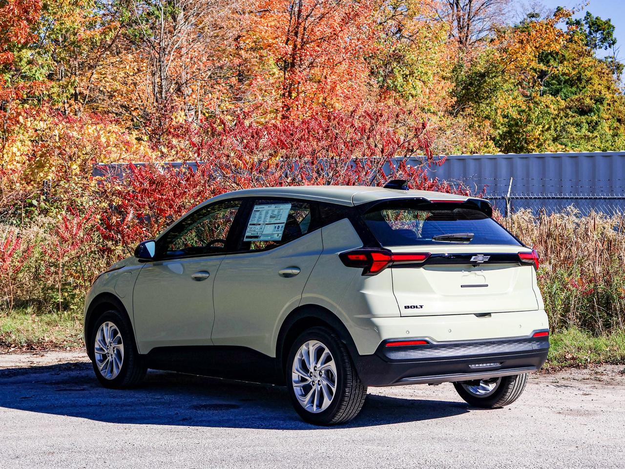 2027 Chevrolet Bolt LT Photo