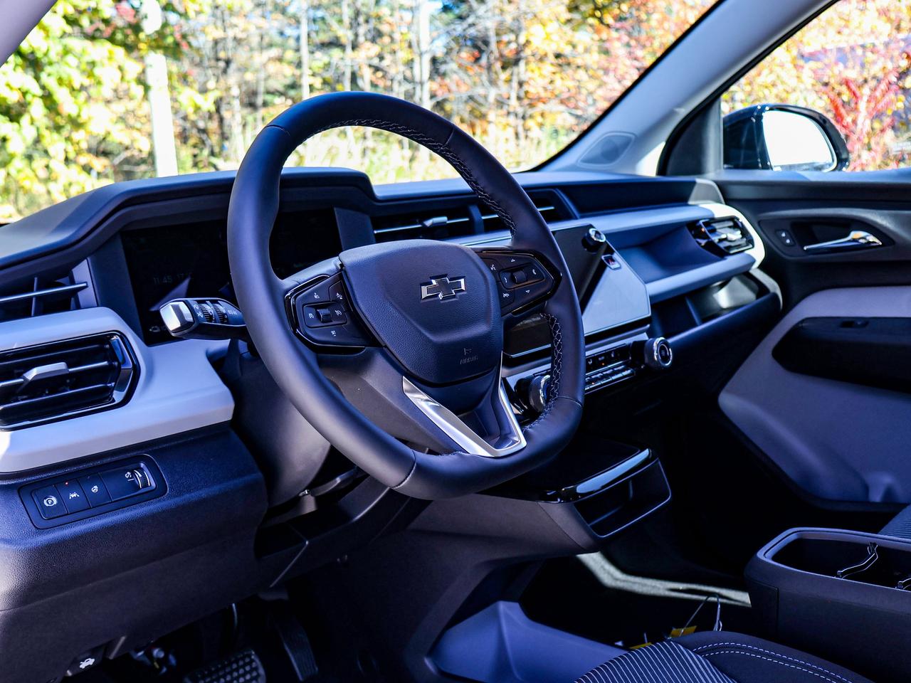 2027 Chevrolet Bolt LT Photo