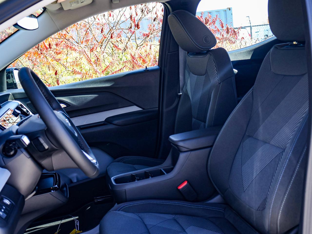2027 Chevrolet Bolt LT Photo
