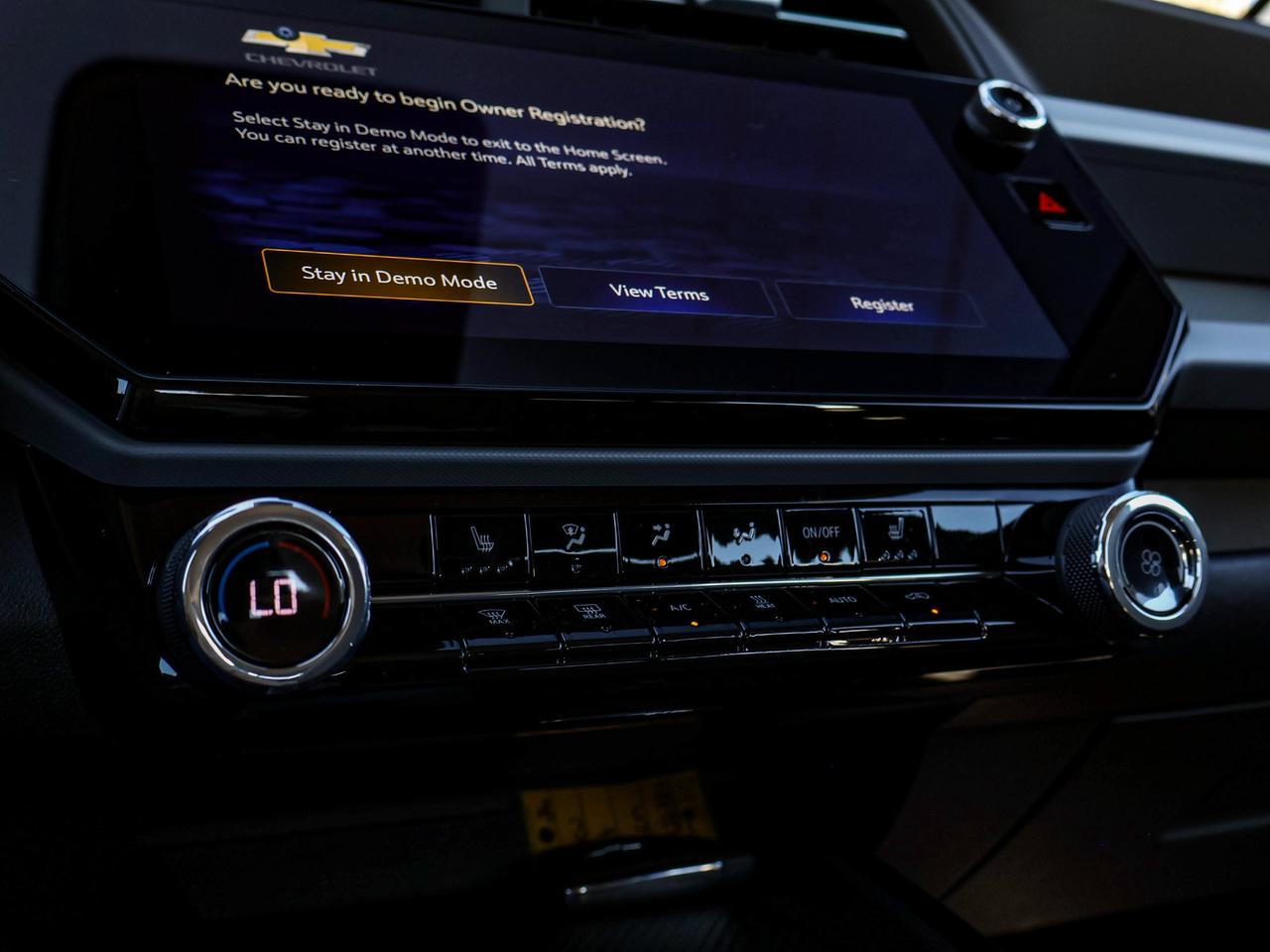 2027 Chevrolet Bolt LT Photo