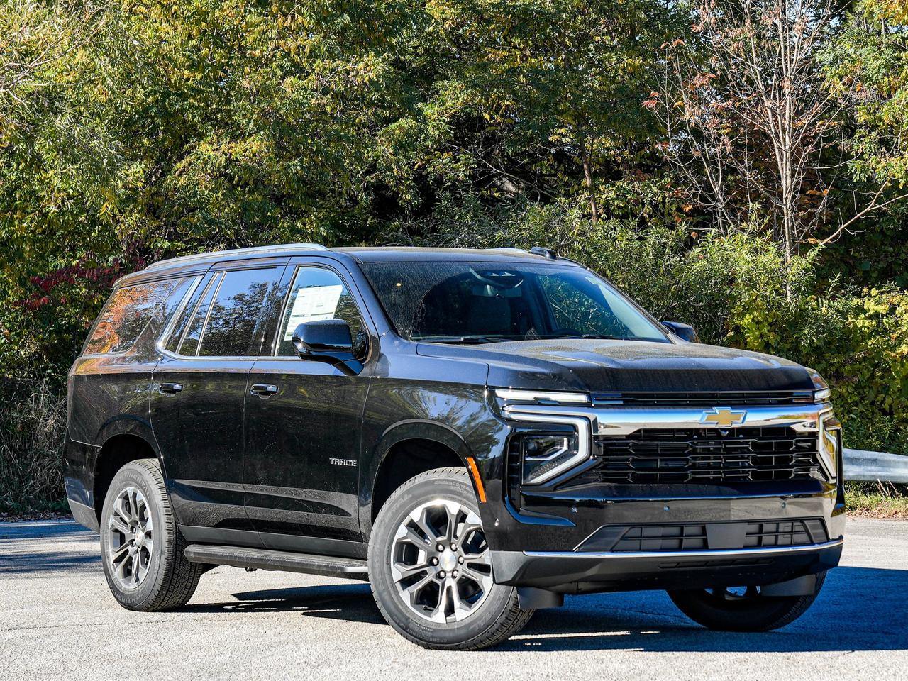 2027 Chevrolet Tahoe LS Photo1