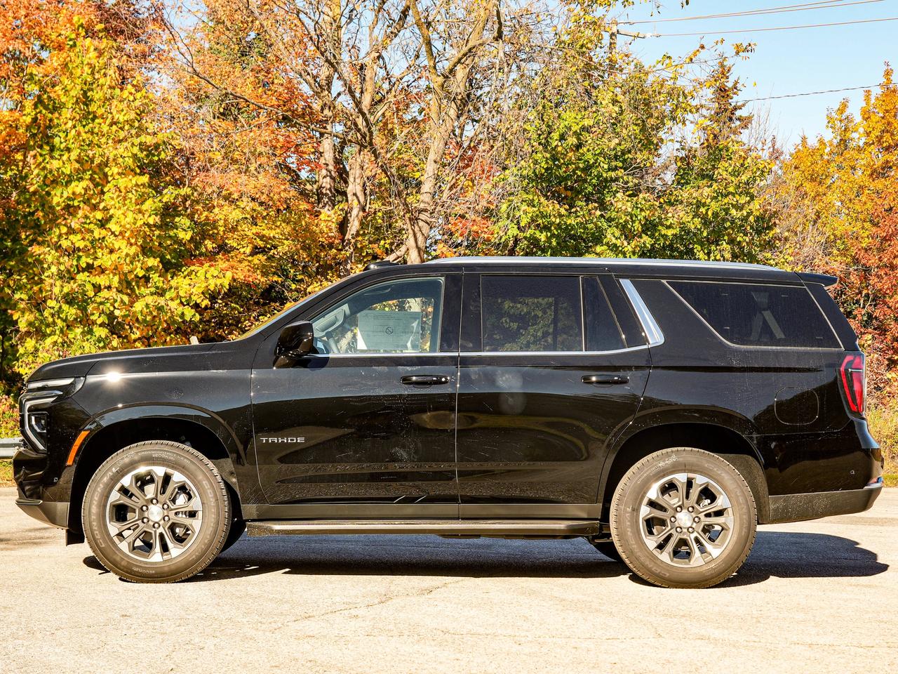 2027 Chevrolet Tahoe LS Photo