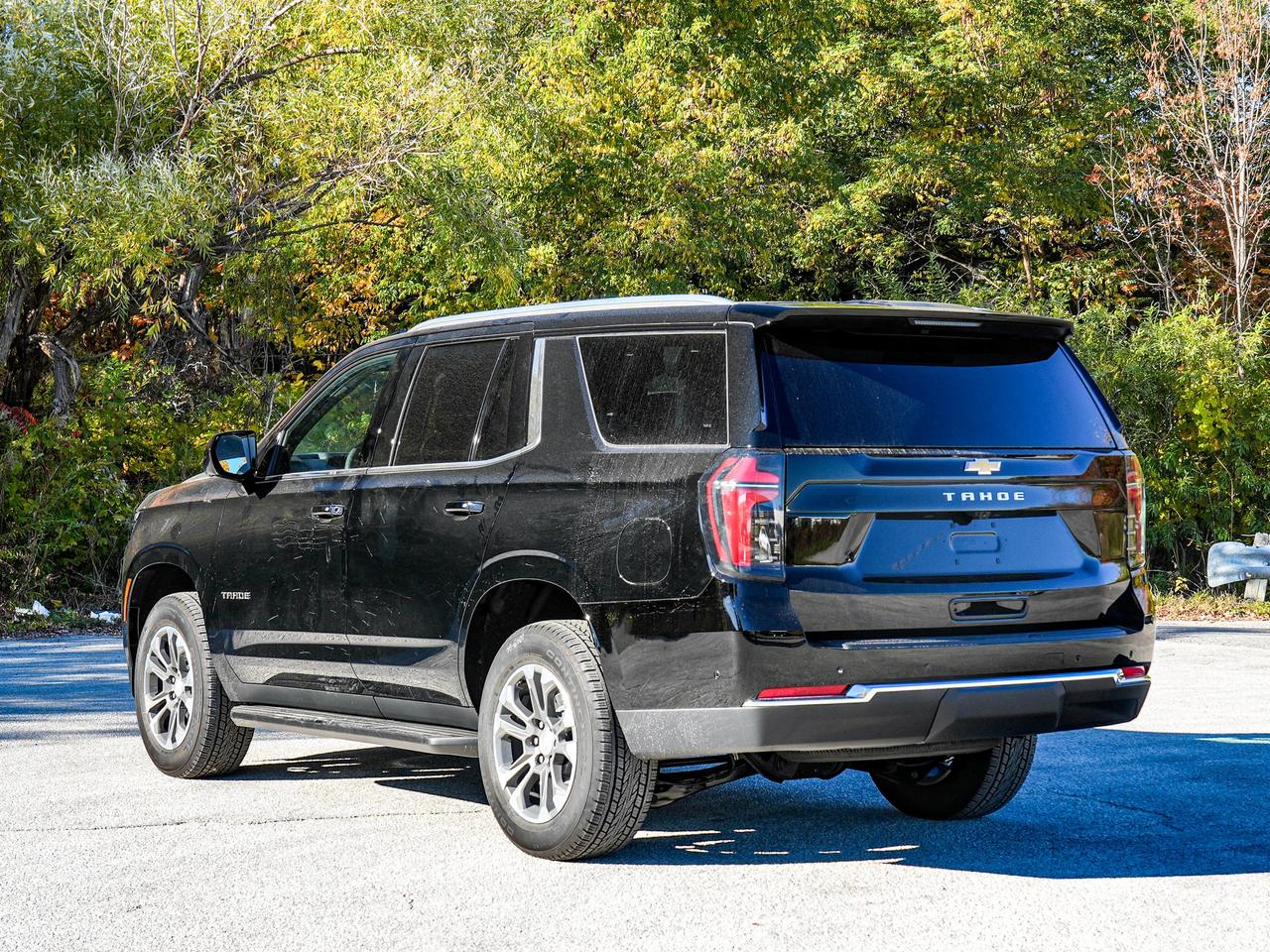 2027 Chevrolet Tahoe LS Photo