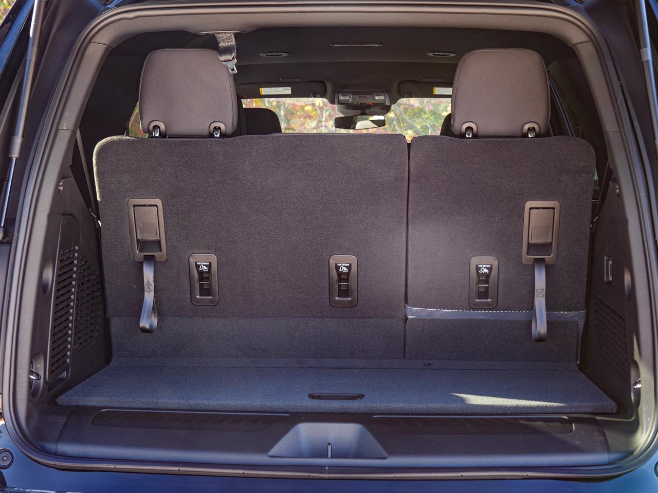 2027 Chevrolet Tahoe LS Photo