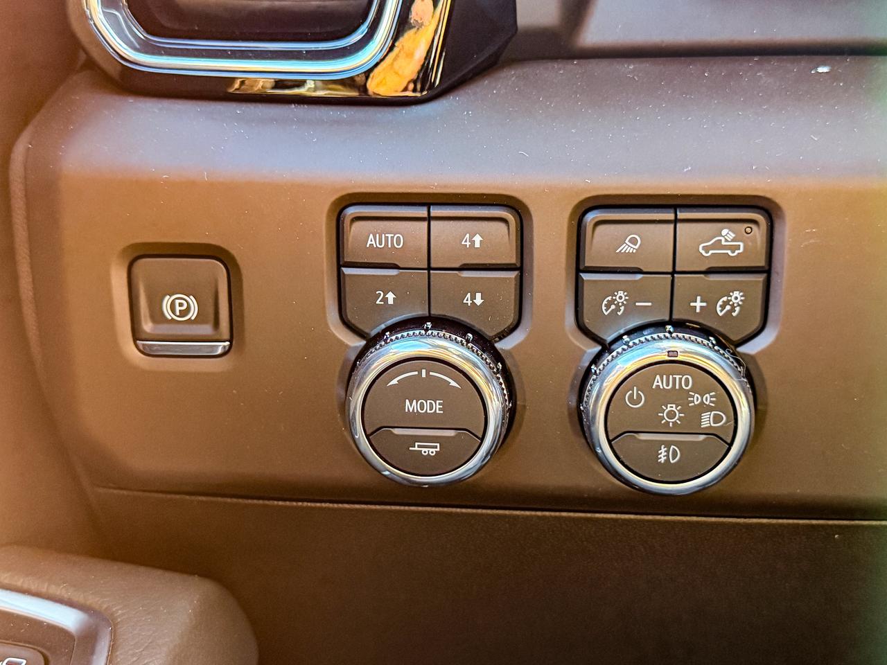 2026 GMC Sierra 3500HD Denali Photo