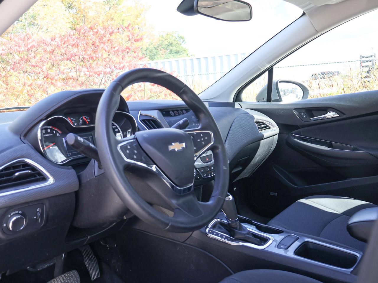 2018 Chevrolet Cruze LT Photo
