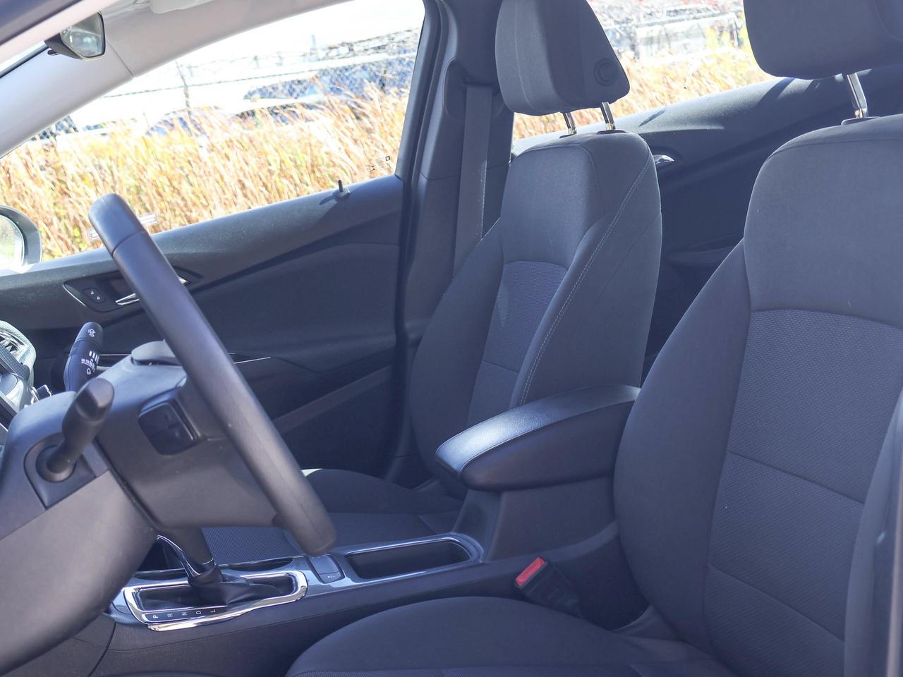 2018 Chevrolet Cruze LT Photo