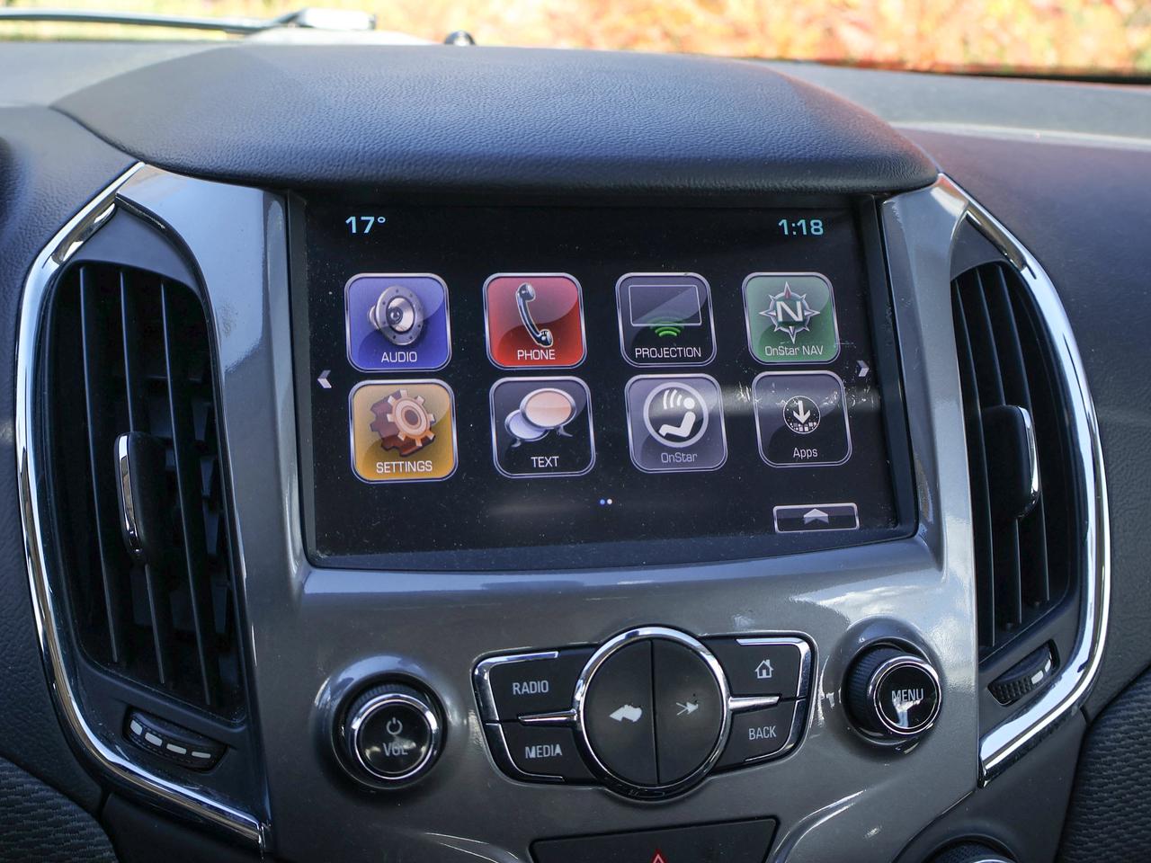 2018 Chevrolet Cruze LT Photo