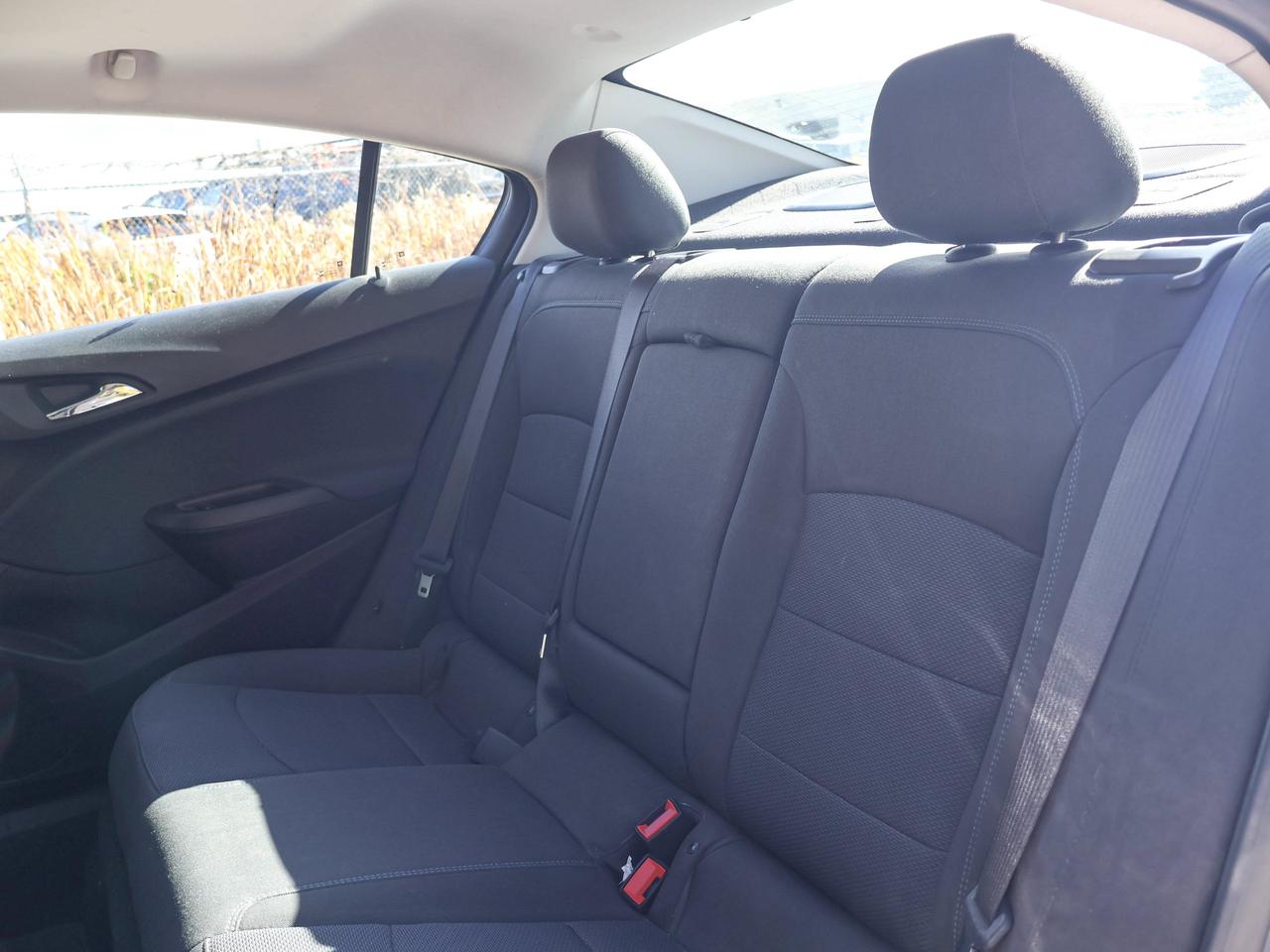 2018 Chevrolet Cruze LT Photo