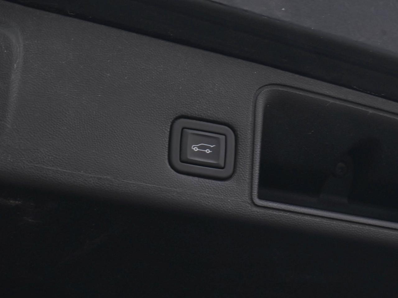 2024 GMC Terrain Denali Photo