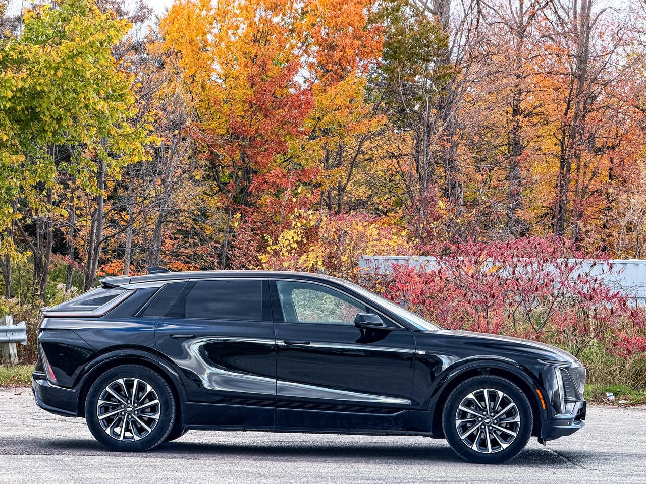 2024 Cadillac LYRIQ Sport Photo