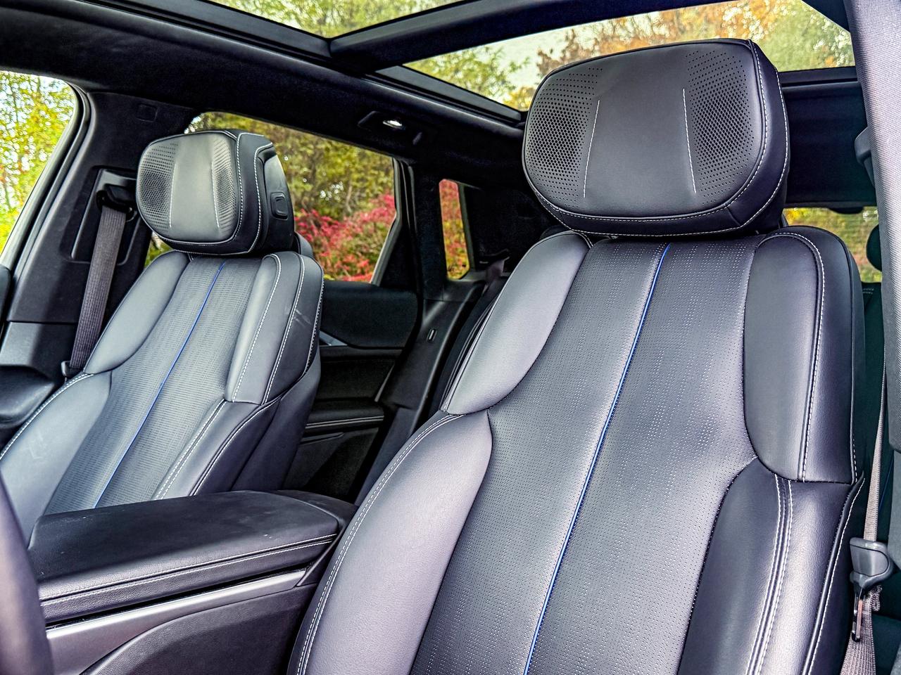 2024 Cadillac LYRIQ Sport Photo