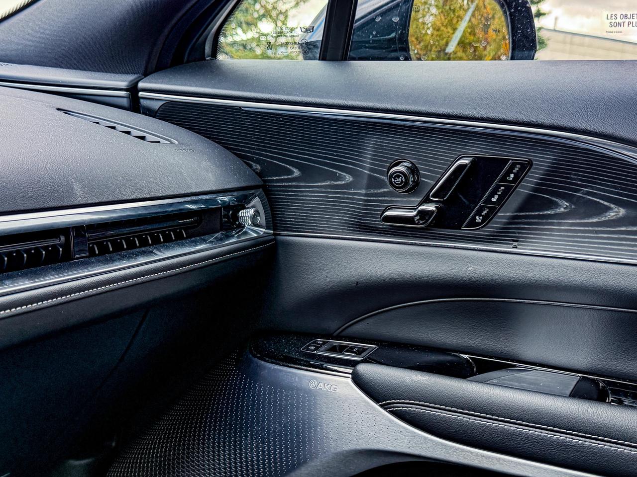 2024 Cadillac LYRIQ Sport Photo