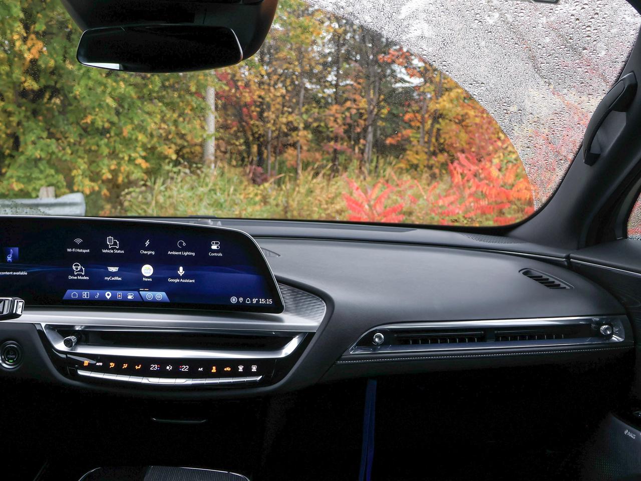 2024 Cadillac LYRIQ Sport Photo