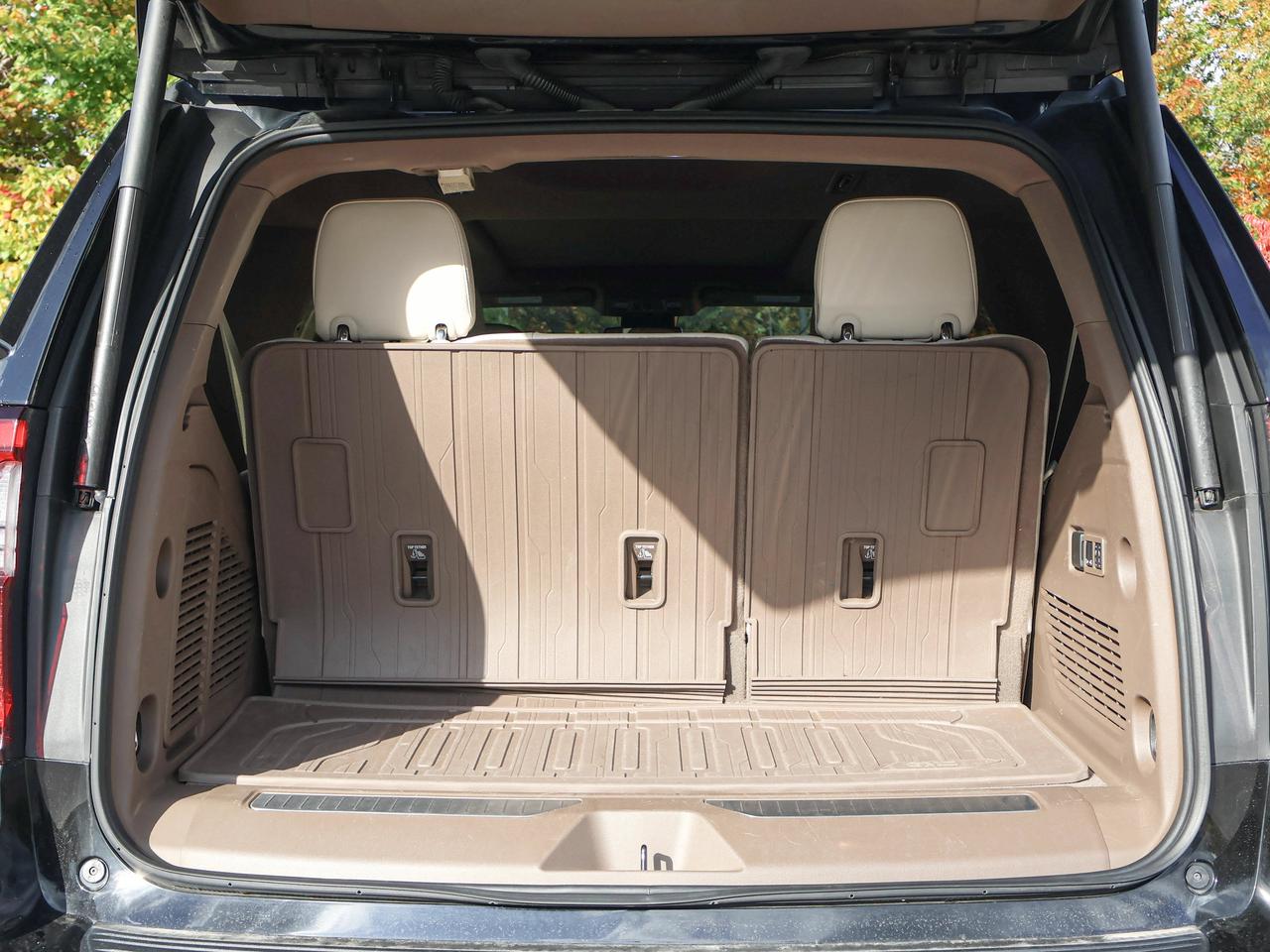 2025 GMC Yukon Denali Photo