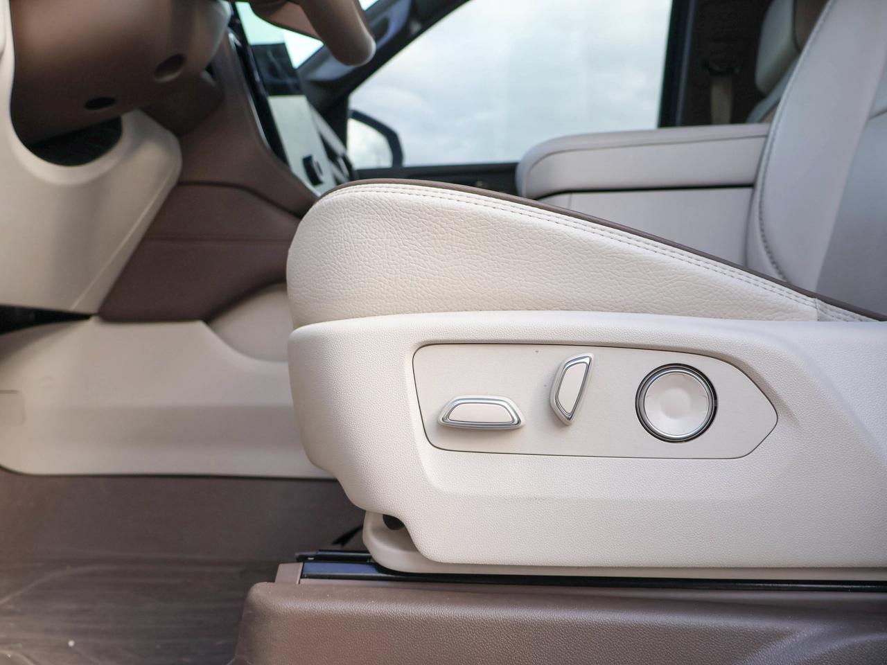 2025 GMC Yukon Denali Photo