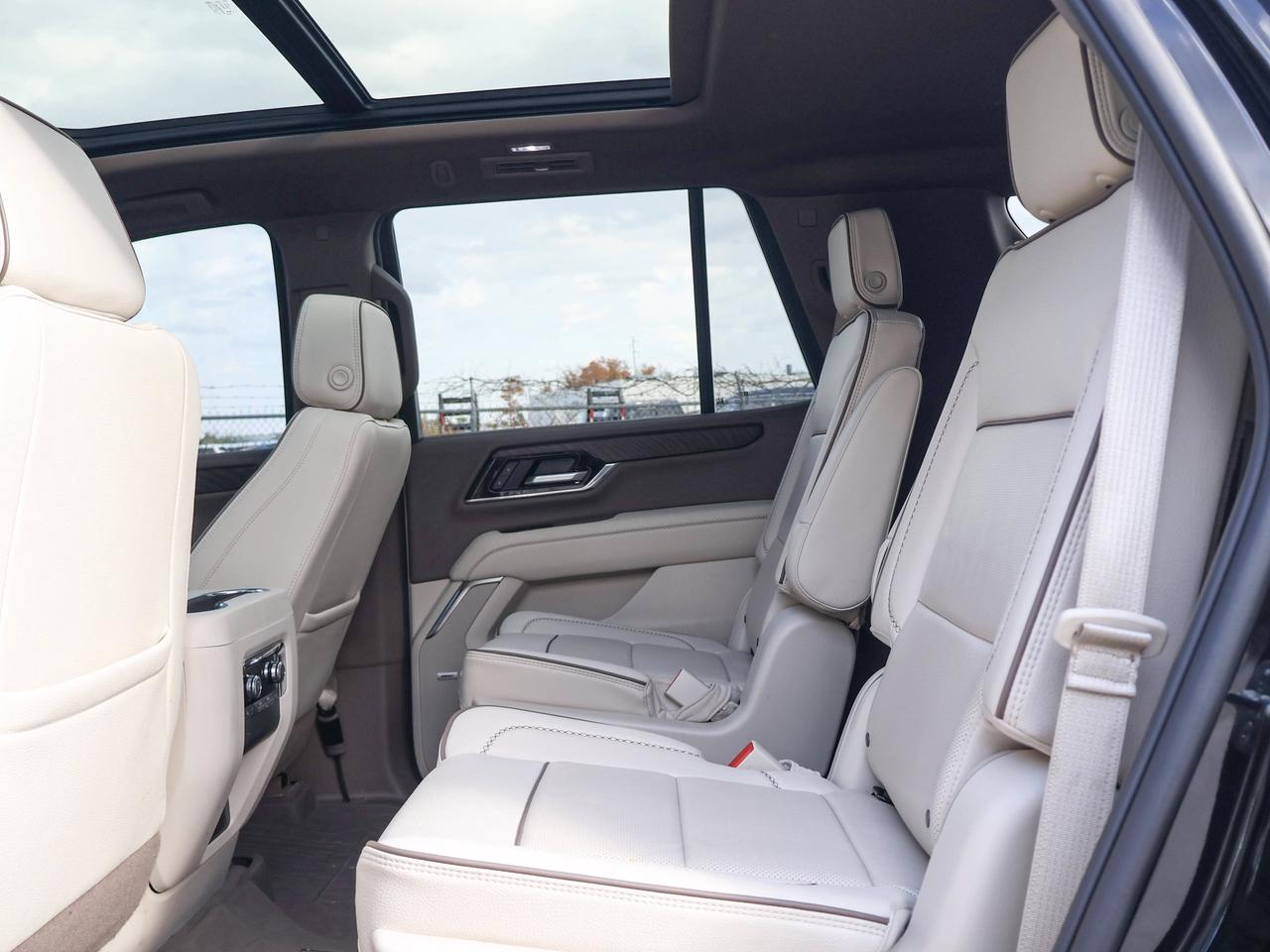 2025 GMC Yukon Denali Photo