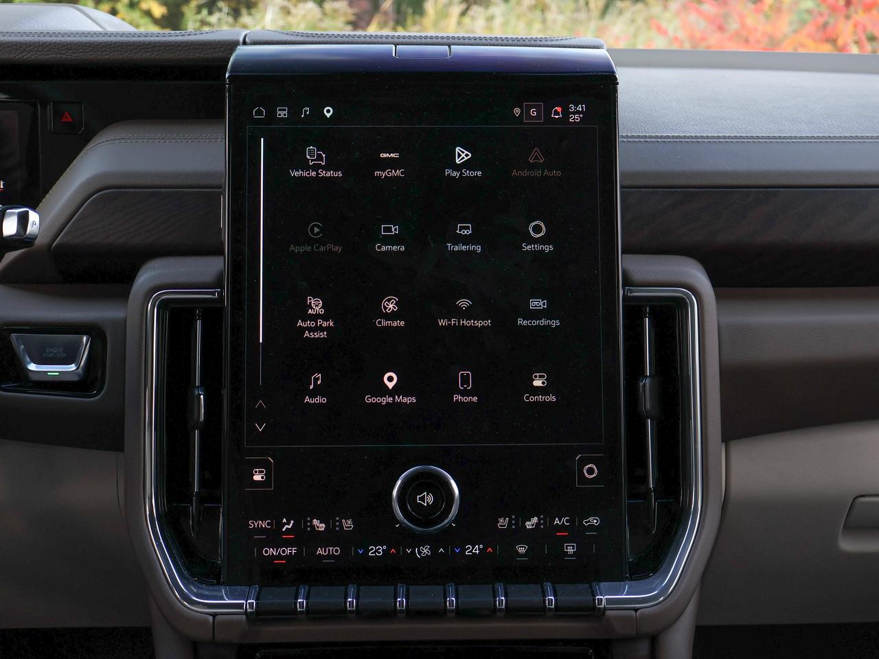 2025 GMC Yukon Denali Photo