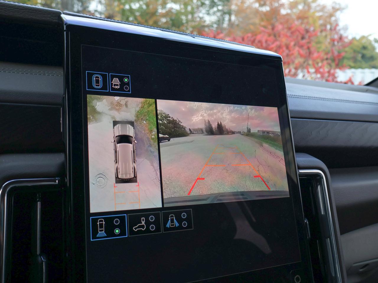 2025 GMC Yukon Denali Photo