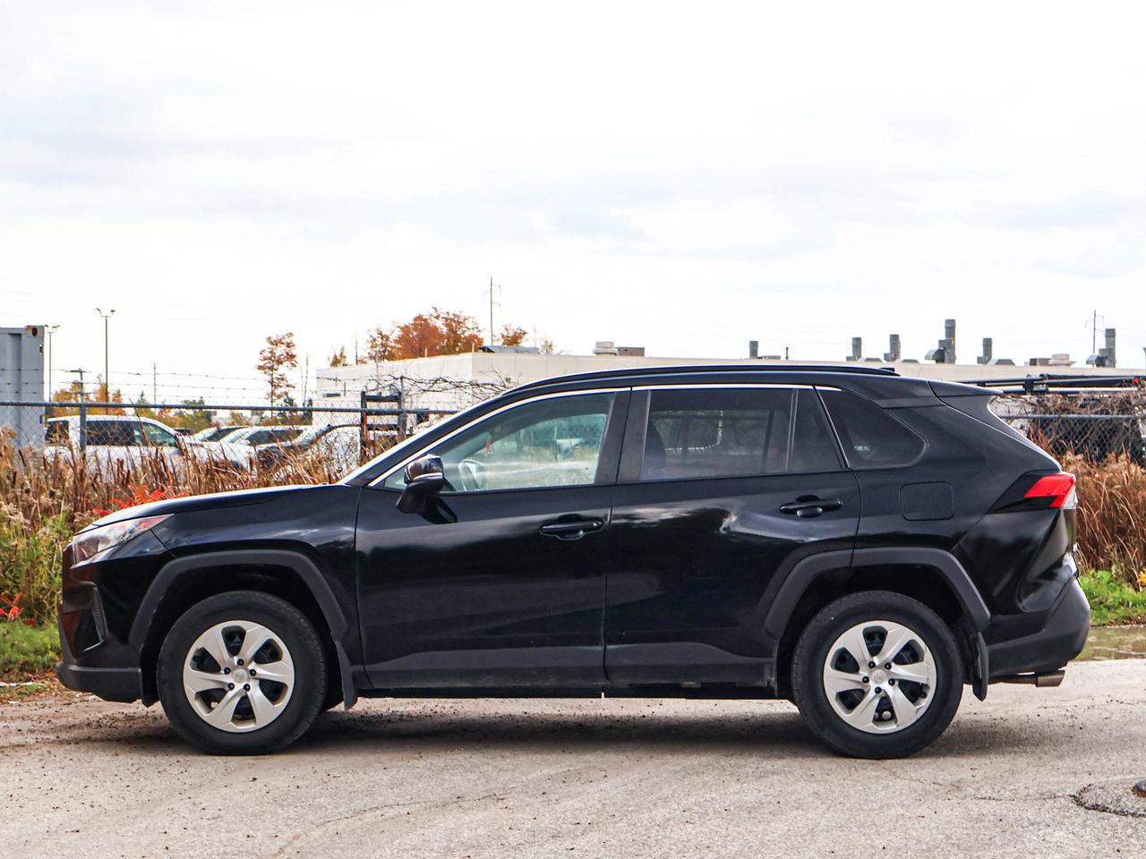 2020 Toyota RAV4 LE Photo