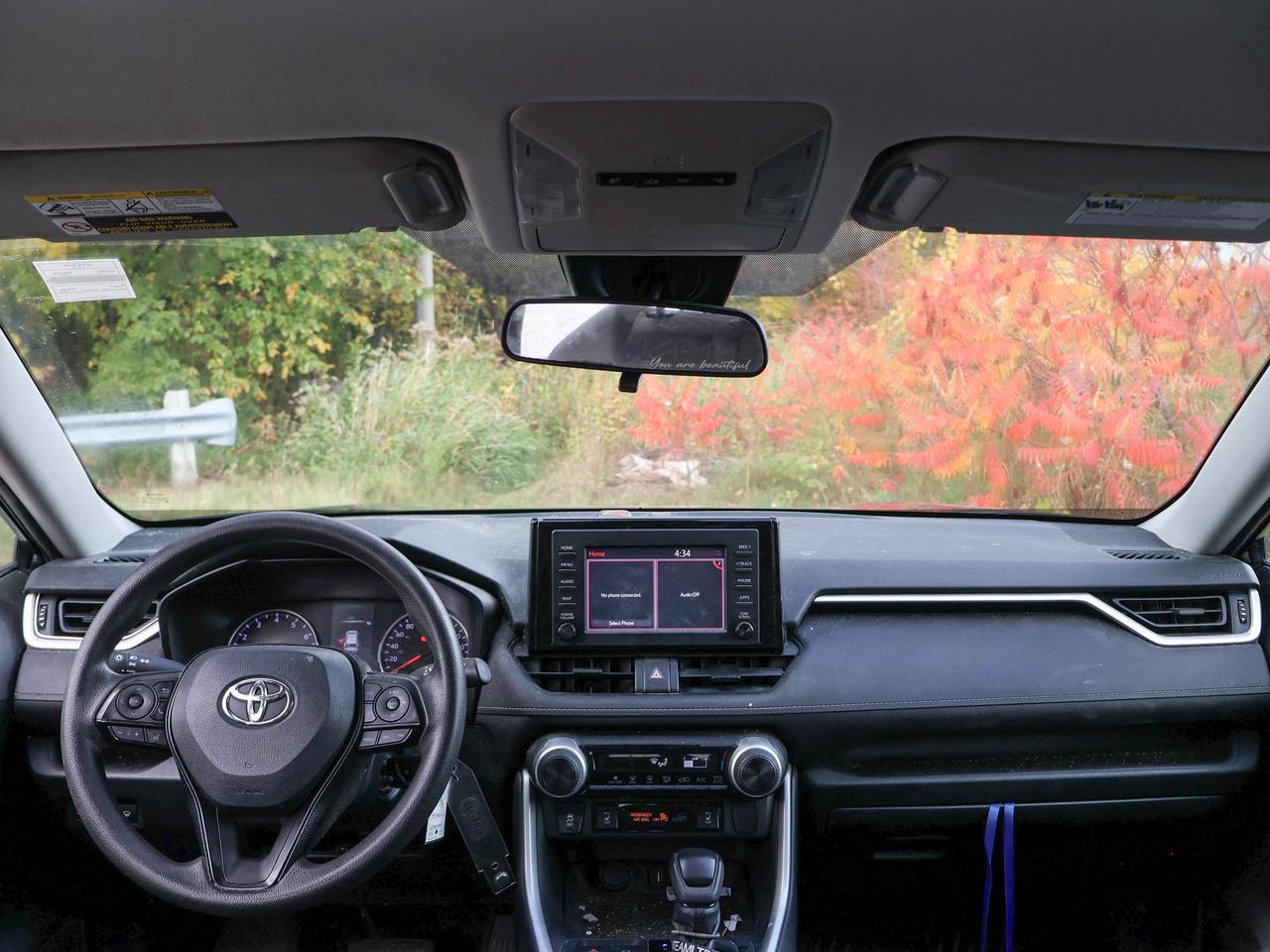 2020 Toyota RAV4 LE Photo