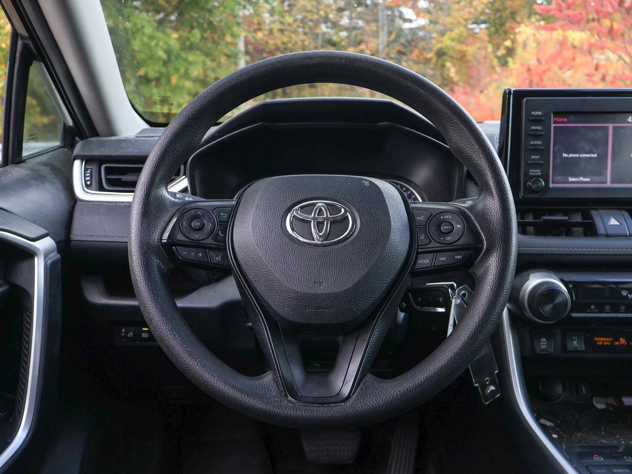 2020 Toyota RAV4 LE Photo