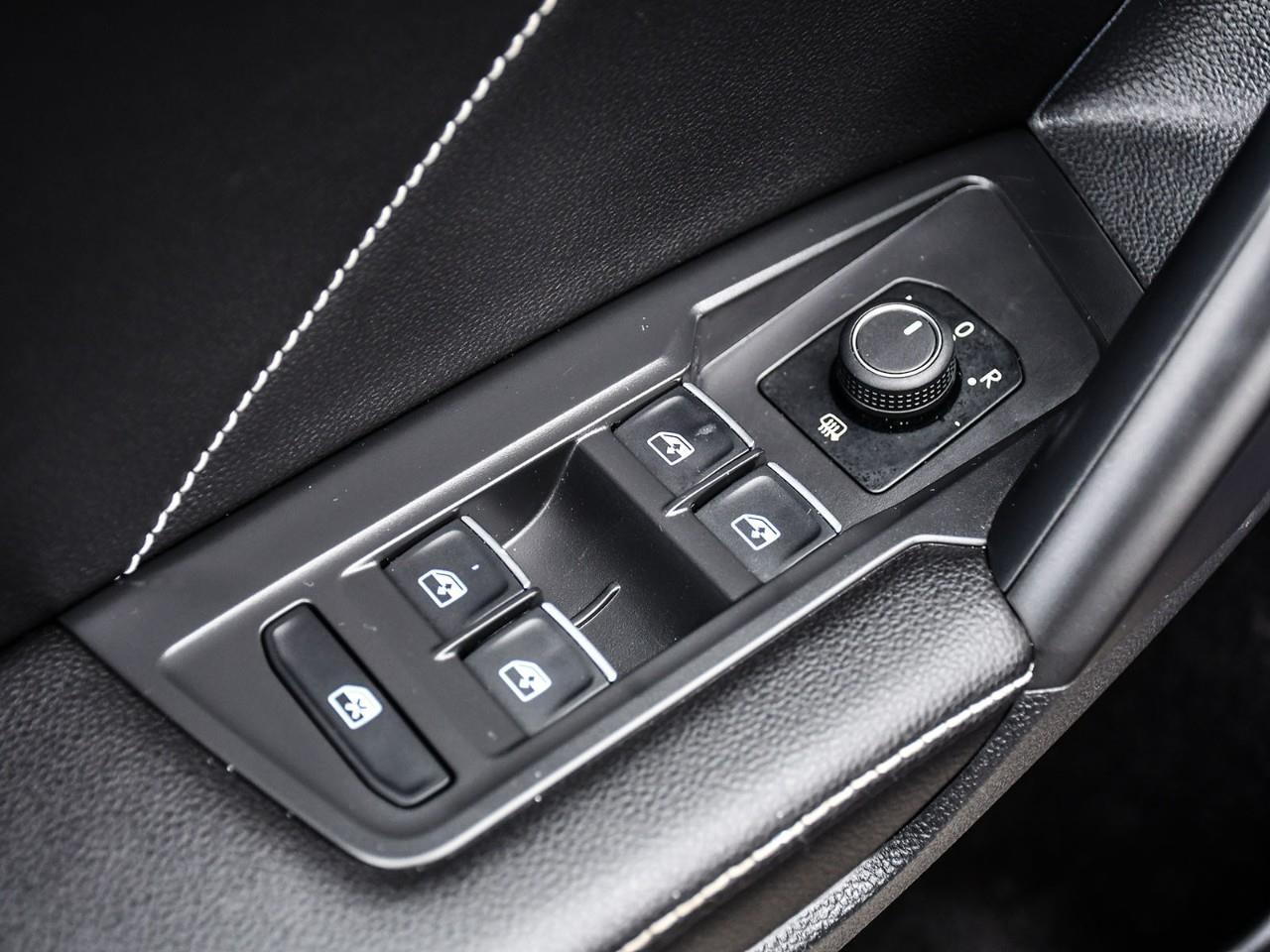2022 Volkswagen Tiguan COMFORTLINE 4Motion Photo