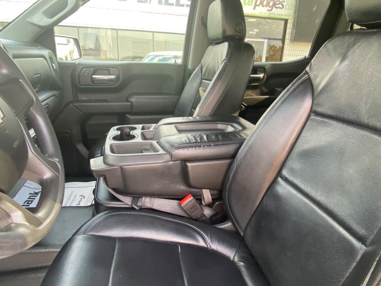 2020 Chevrolet Silverado 1500 Z71 PACKAGE CREW CAB/4X4!! Photo